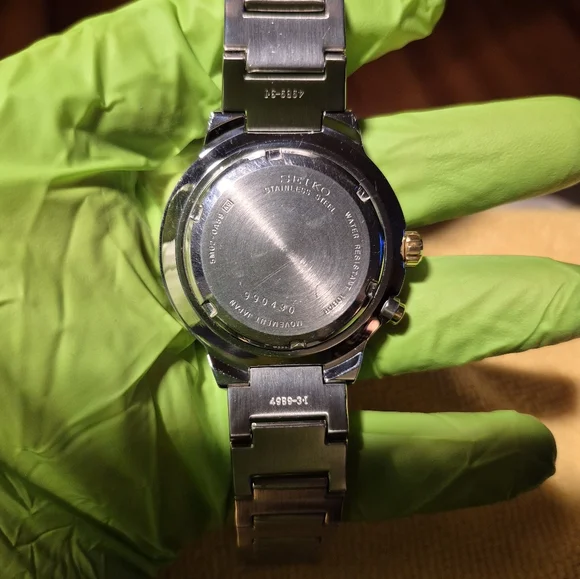 Seiko SKA041 Kinetic Watch 41mm - Picture 6 of 8